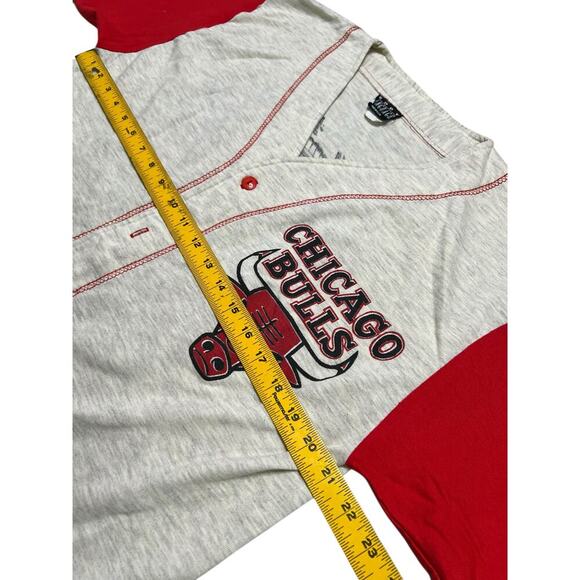 Vintage RARE Chicago Bulls Two Tone Baseball Jersey - Button Front - L - Picture 9 of 10